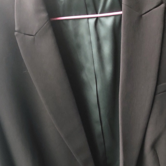 Beautiful Lined Black Blazer - Picture 7 of 7